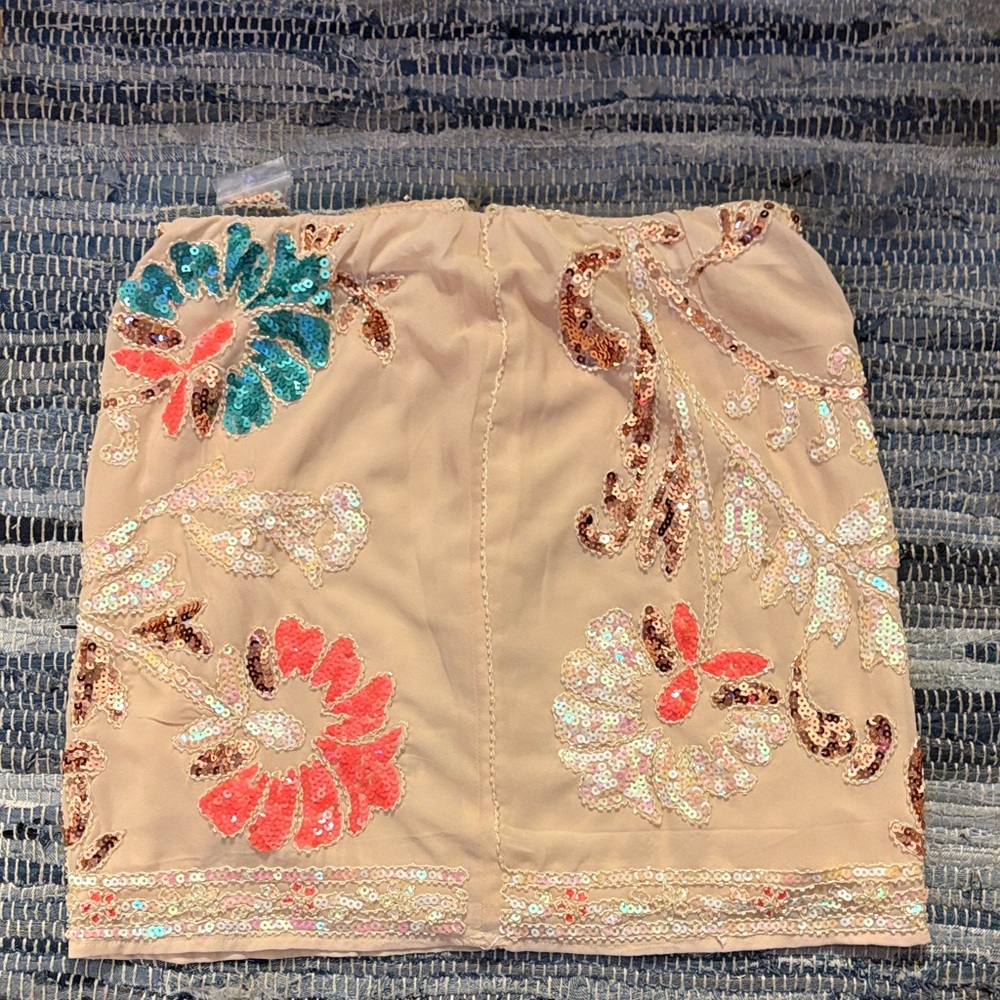 Verty Beige Floral Sequin Mini Skirt